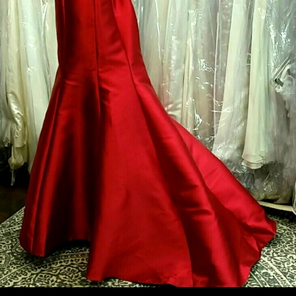 Red Mermaid Mikado Gown - Picture 6 of 12